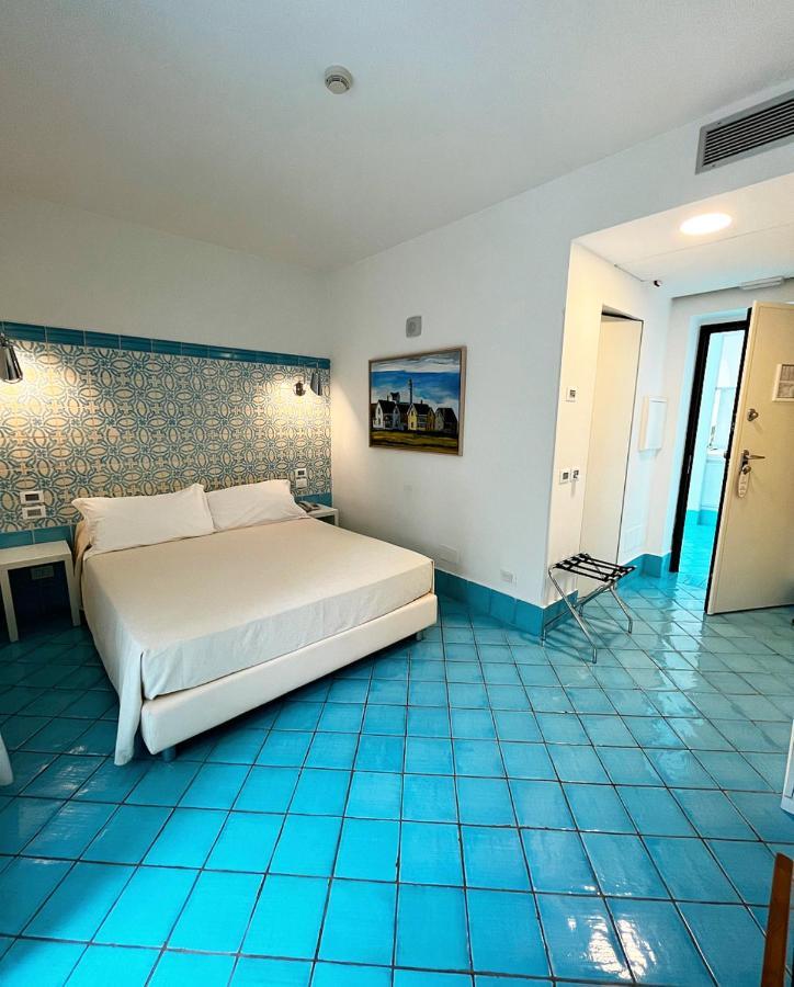 Ganimede Hotel Sperlonga Zewnętrze zdjęcie